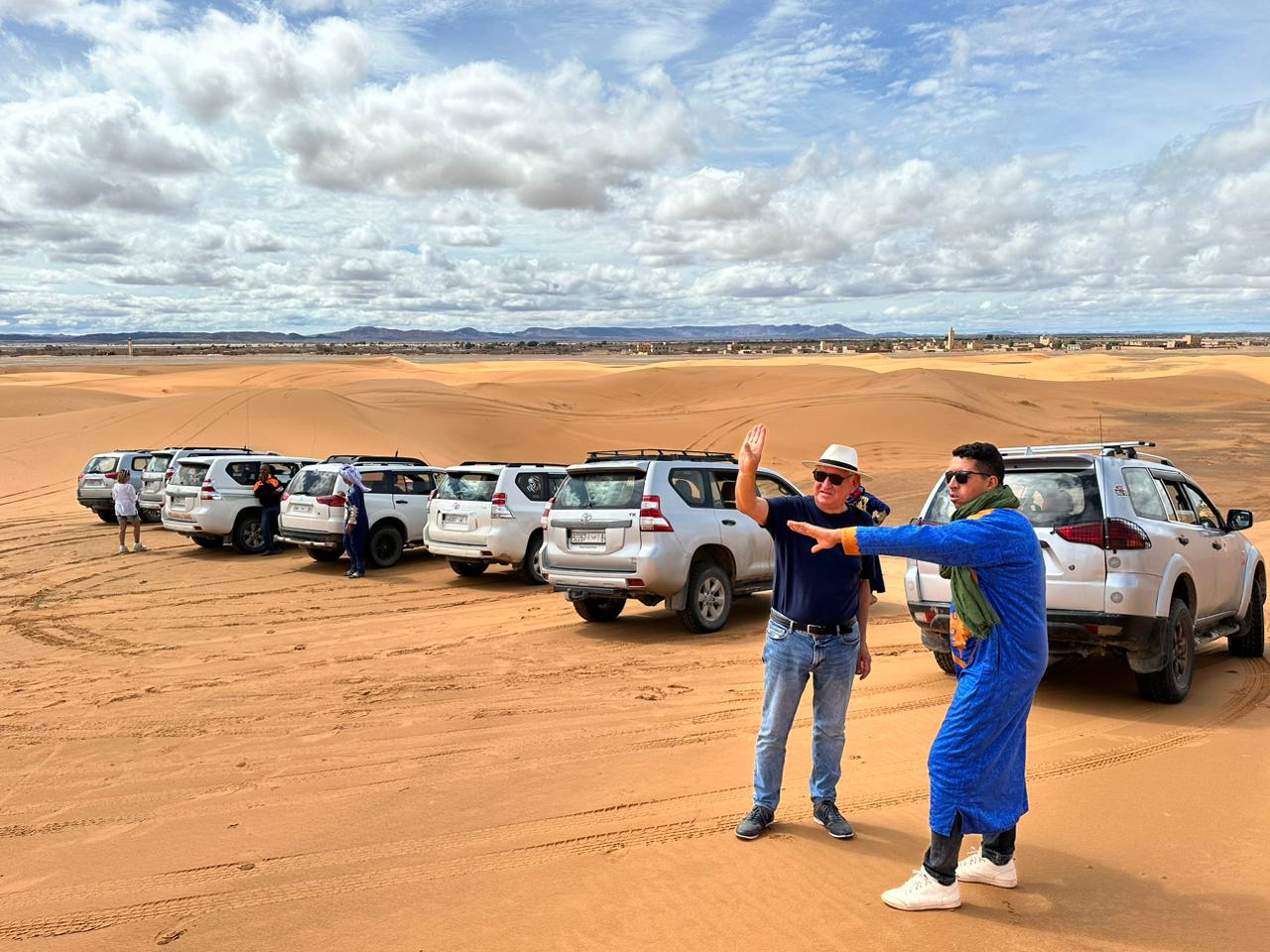 Descubre qué llevar en un tour en 4x4 por Merzouga   ¡No olvides protección solar